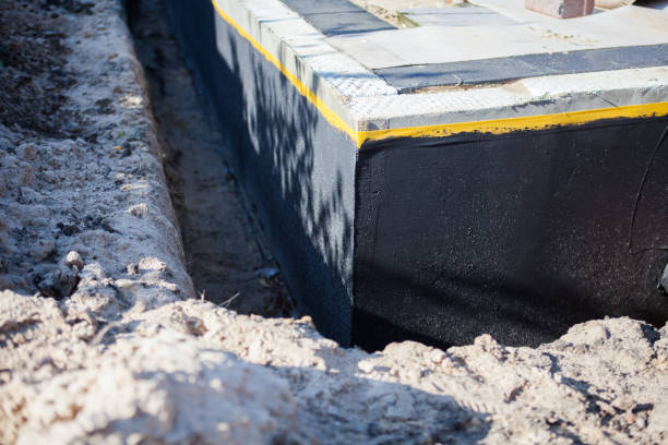 Professional Vapor Barrier Installation technician working in Muir, MI